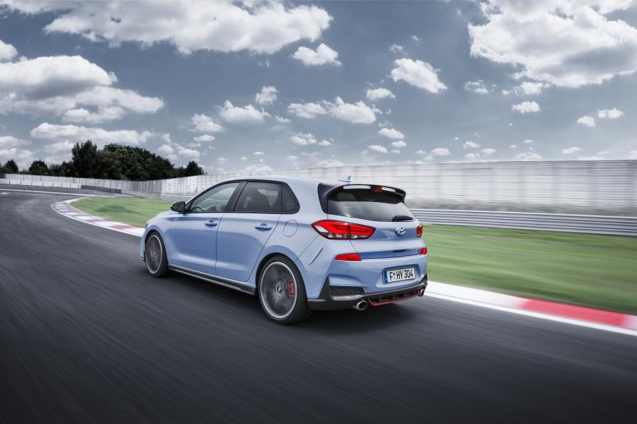  Hyundai i30 N 2017 года  (WW) (фото 27 из 47)